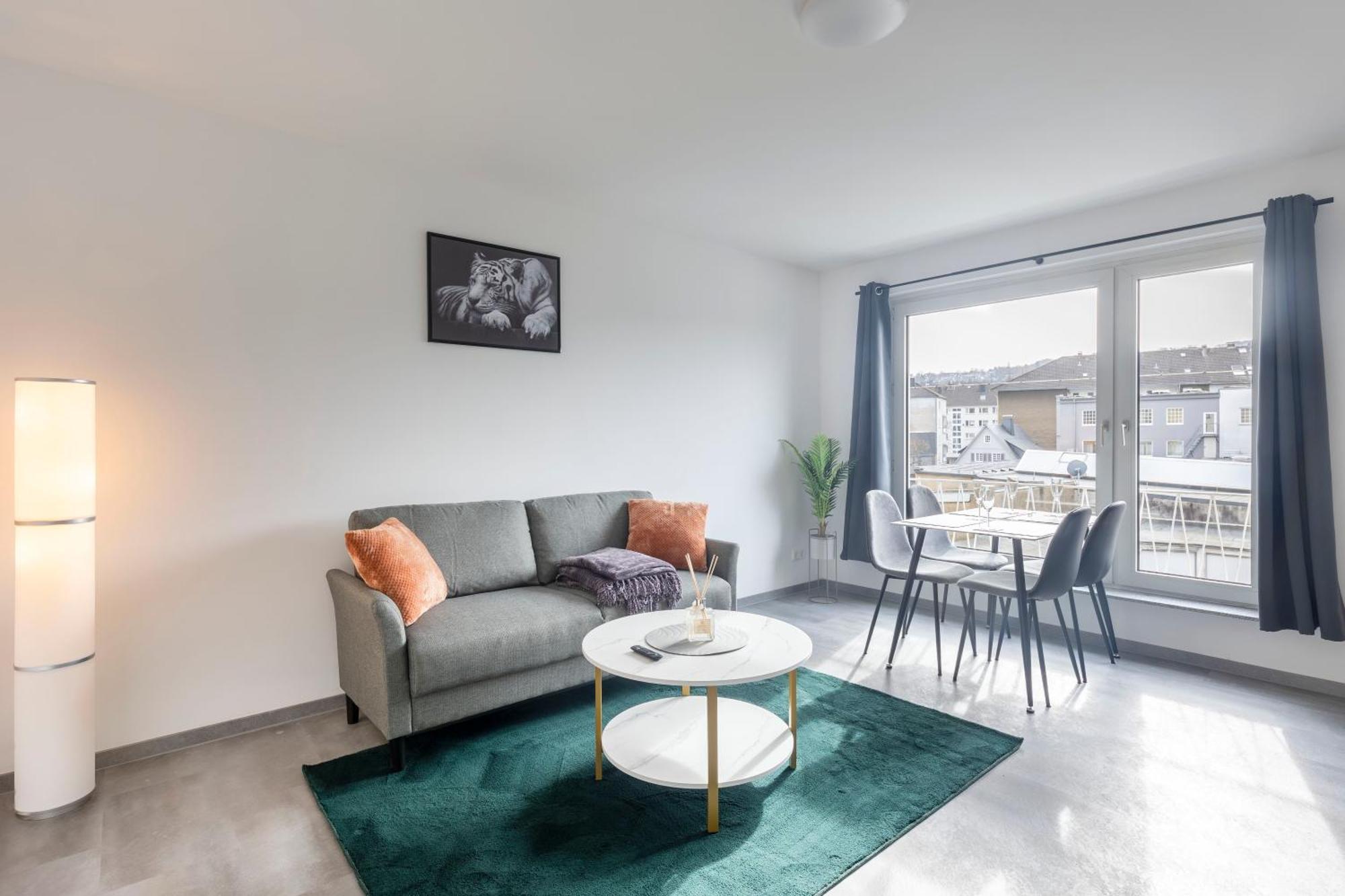 44 Apartments - Modern, Gemuetlich, Wlan, Balkon, Stellplatz วุปปาทัล ภายนอก รูปภาพ