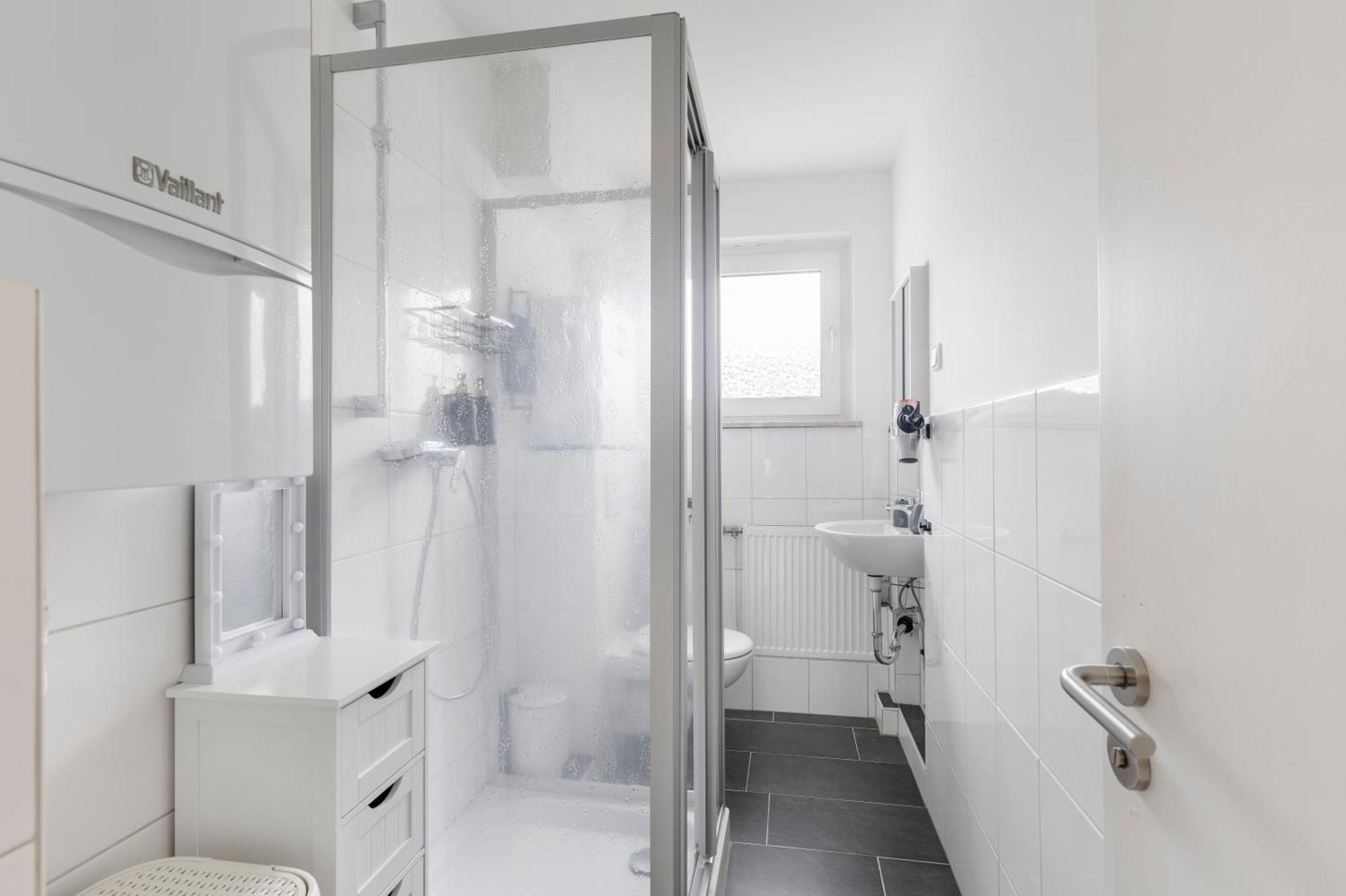 44 Apartments - Modern, Gemuetlich, Wlan, Balkon, Stellplatz วุปปาทัล ภายนอก รูปภาพ